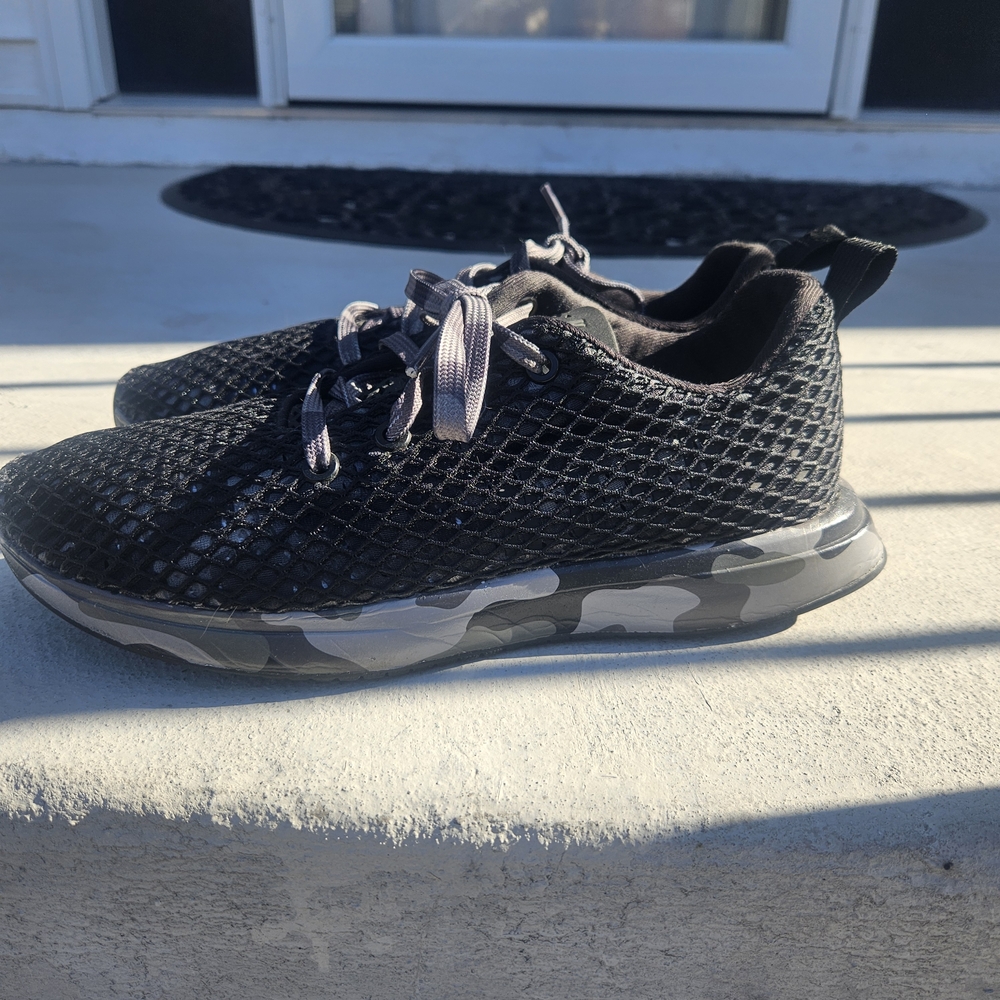 NOBULL Black Mesh Athletic Sneakers with Gray Camo Sole